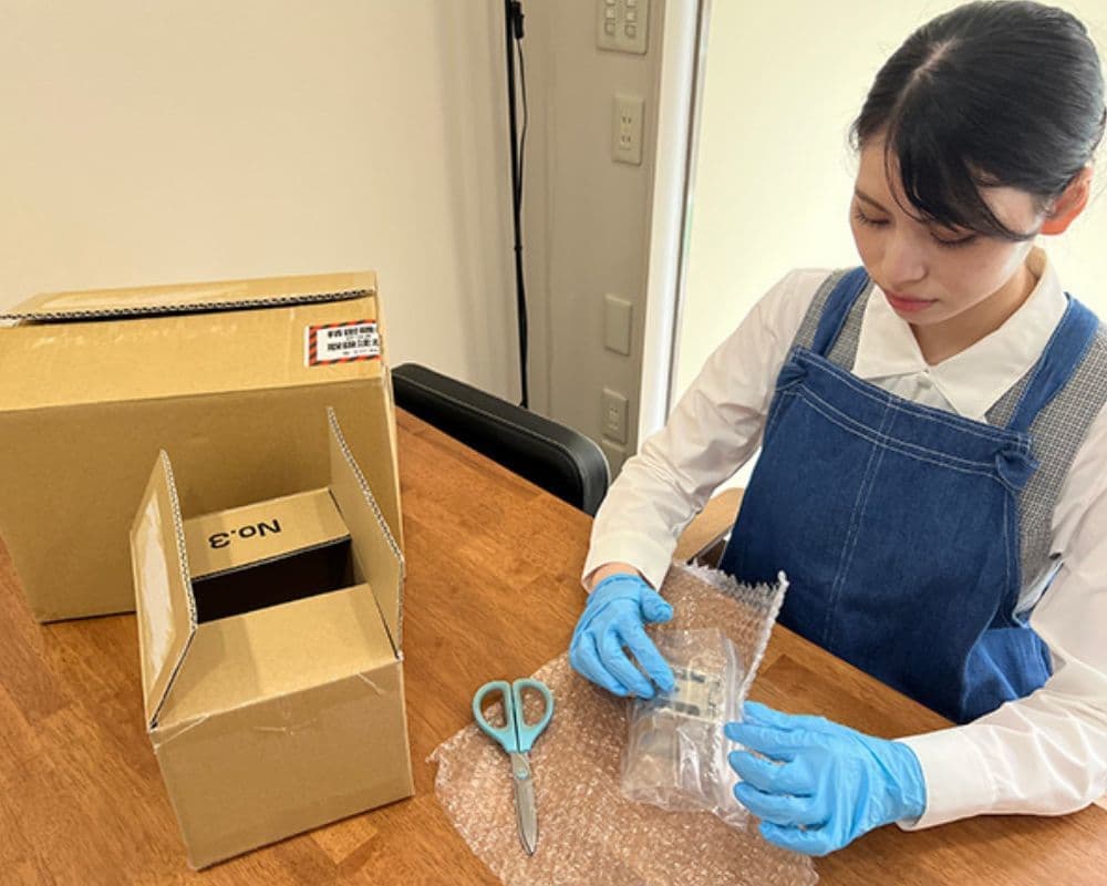 メガテクフォ(株)梱包業務